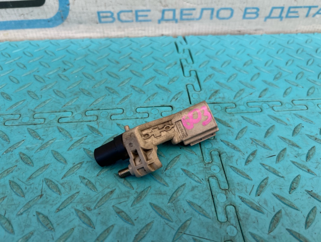 Датчик коленвала A6 2012 C7 CGLC 2.0 Датчик коленвала A6 2012 C7 CGLC 2.0