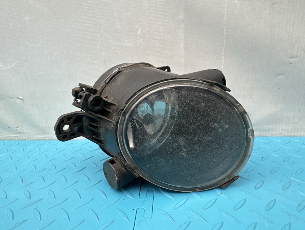 Фара противотуманная левая Volvo S80 2009 AS D5244T4 2.4 31213101 контрактная