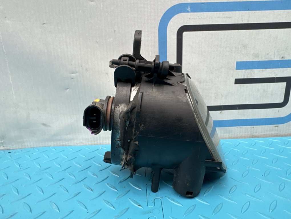 Фара противотуманная правая S80 2009 AS D5244T4 2.4 Фара противотуманная правая S80 2009 AS D5244T4 2.4