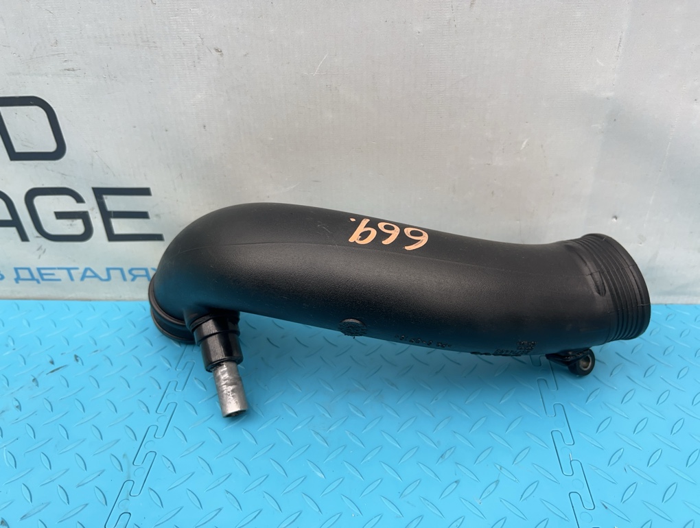 Патрубок интеркулера XC70 2005 SZ D5244T4 2.4