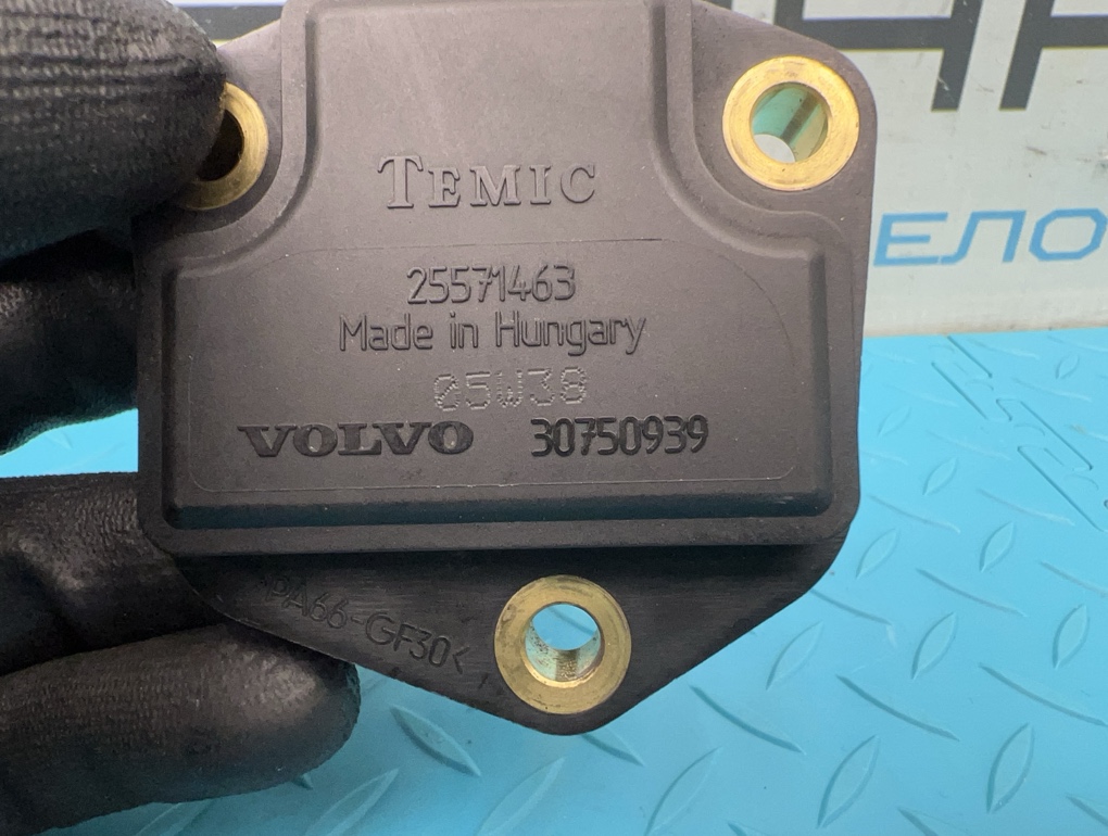 Датчик уровня масла XC70 2005 SZ D5244T4 2.4