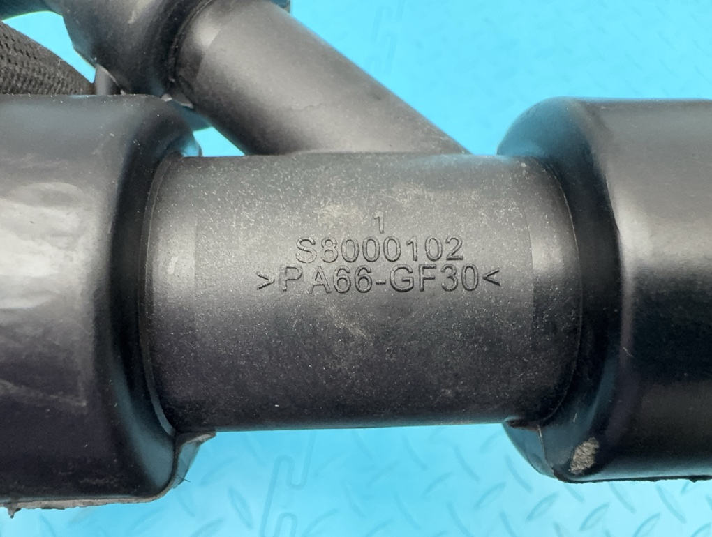 Патрубок охлаждения XC70 2009 BZ D5244T4 2.4