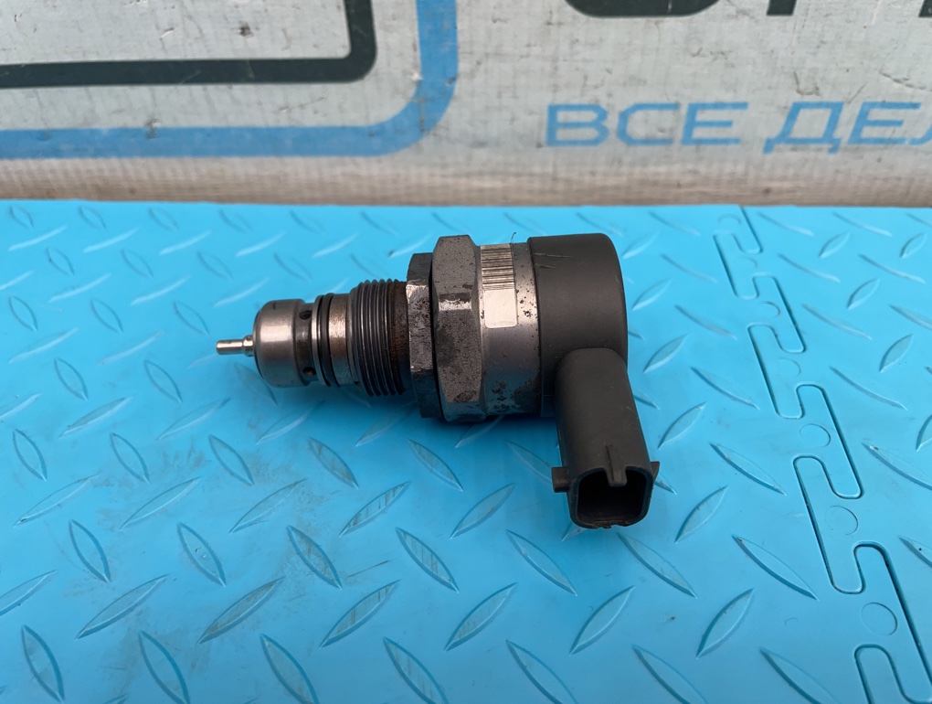 Регулятор давления топлива Volvo XC70 2009 BZ D5244T4 2.4 31216662 контрактная