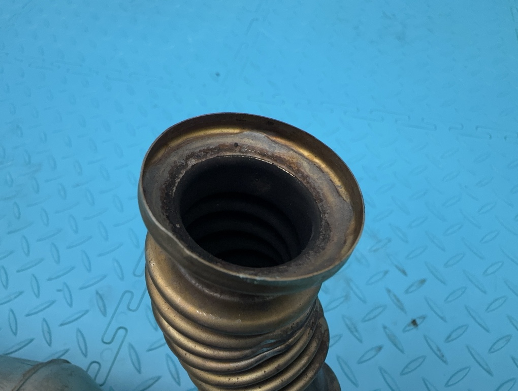 Клапан EGR XC70 2009 BZ D5244T4 2.4 Клапан EGR XC70 2009 BZ D5244T4 2.4