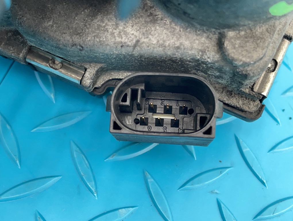 Заслонка дроссельная XC70 2009 BZ D5244T4 2.4