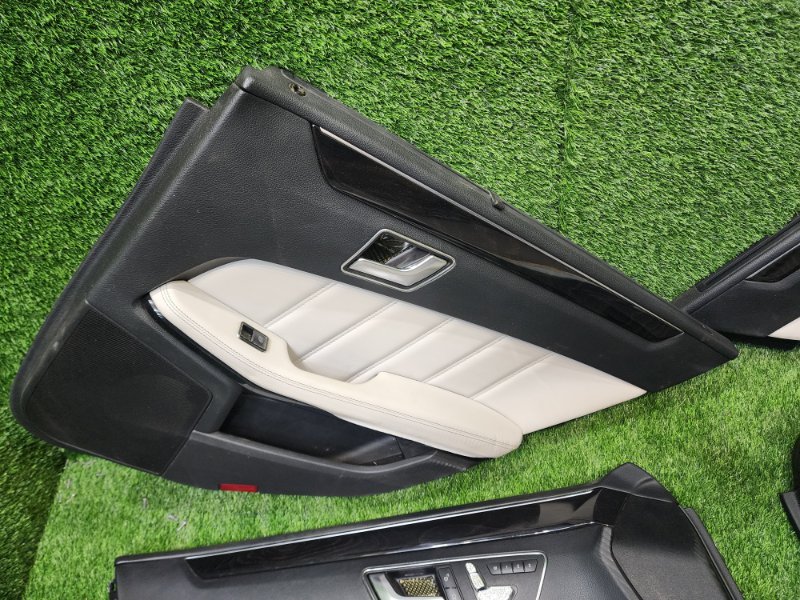 Обшивка боковой двери E-class w212 2.0 274.920