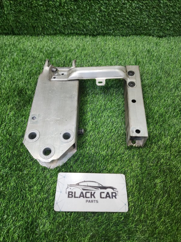 Крепление бампера переднее левое BMW 5-series 2012 F10 N55B30 51117158874 контрактная