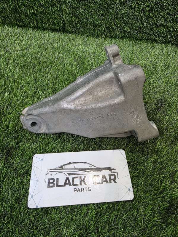Подушка двигателя правая A2742230204 контрактная