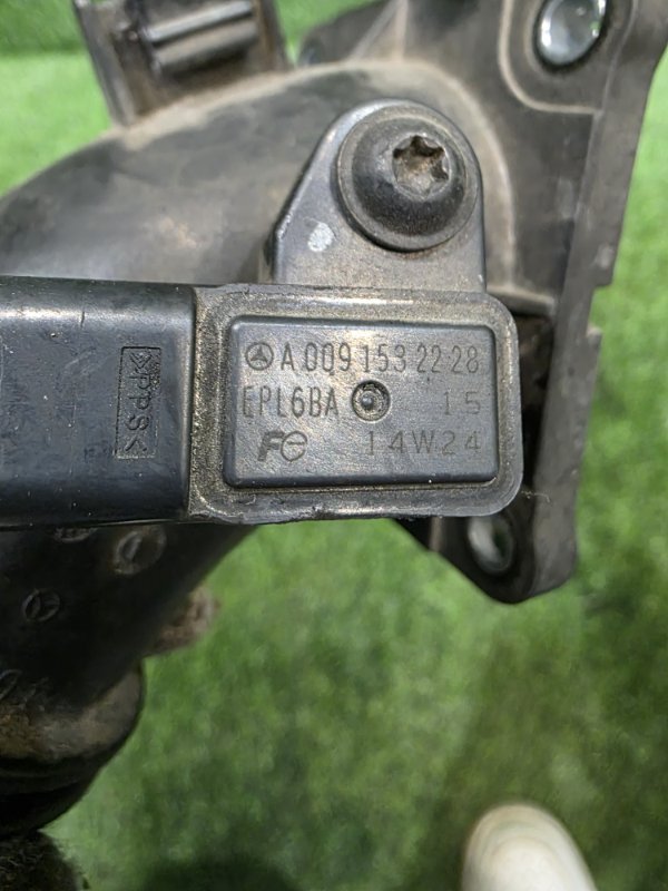 Фланец впускного коллектора E-class w212 2.0 274.920