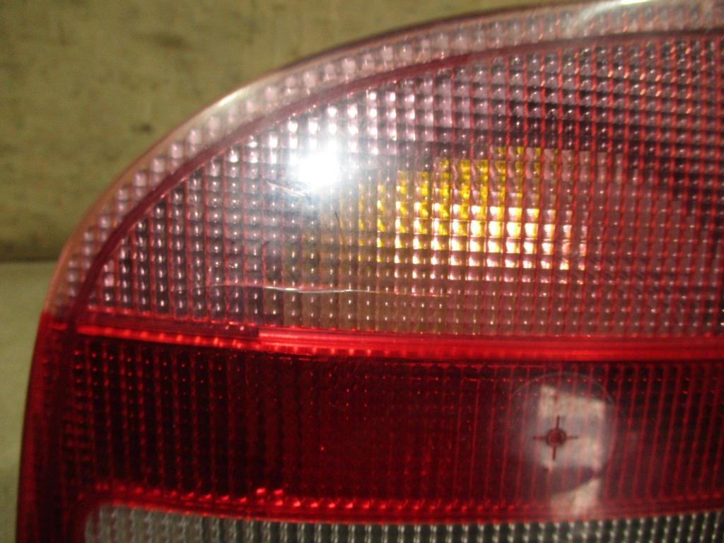 Фонарь задний левый Octavia 1 2000 A4 AEE