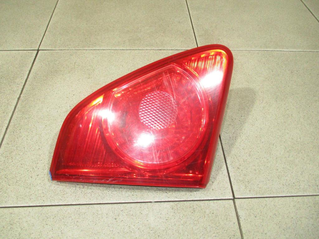 Запчасть фонарь задний внутренний левый Toyota Corolla 2008 E150 1ZR-FE 8159112110 Б/У Фонарь задний внутренний левый Toyota Corolla 2008 E150 1ZR-FE 8159112110 Б/У