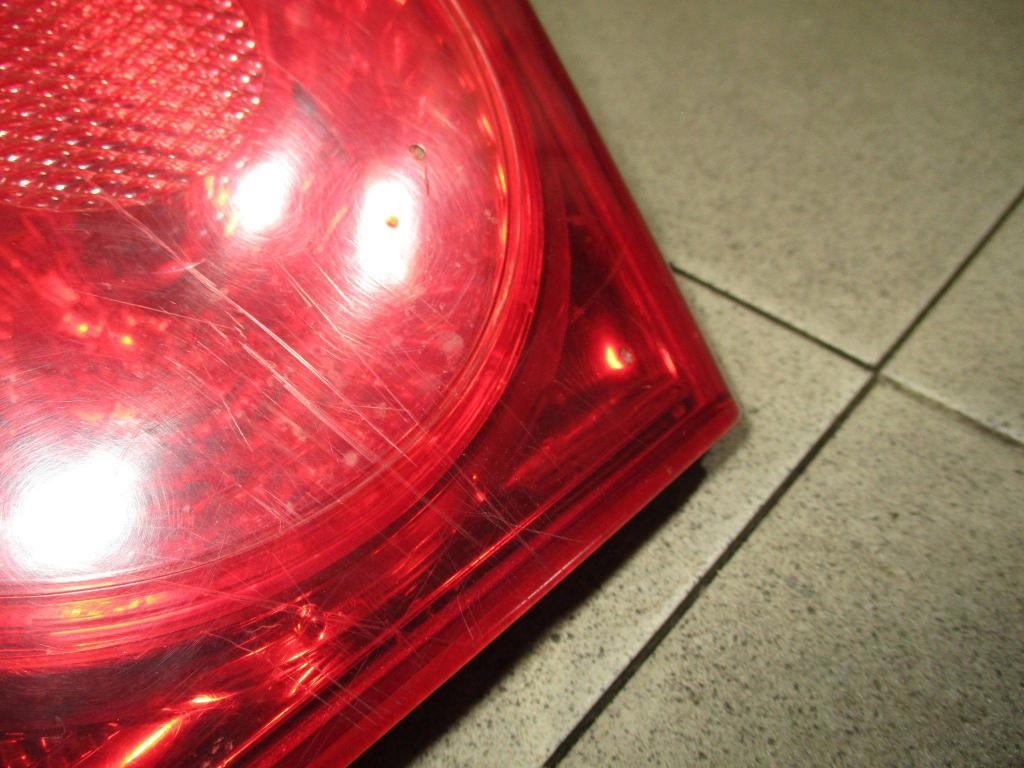 Фонарь задний внутренний левый Toyota Corolla E150 1ZR-FE Фонарь задний внутренний левый Toyota Corolla E150 1ZR-FE