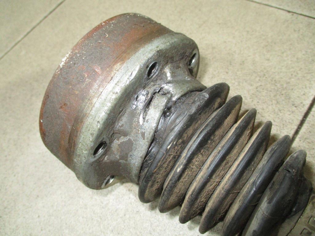 Полуось передняя левая Volkswagen Jetta A6 CFNA Полуось передняя левая Volkswagen Jetta A6 CFNA