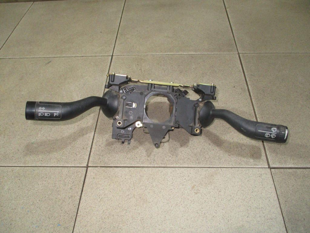 Запчасть переключатель подрулевой в сборе Volkswagen Touareg 1 GP 85214 Б/У Переключатель подрулевой в сборе Volkswagen Touareg 1 GP 85214 Б/У