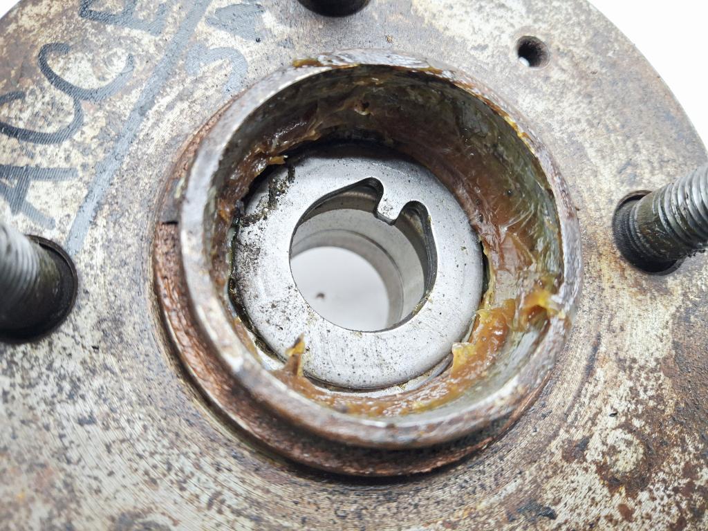 Ступица задняя Hyundai Accent LC G4EC