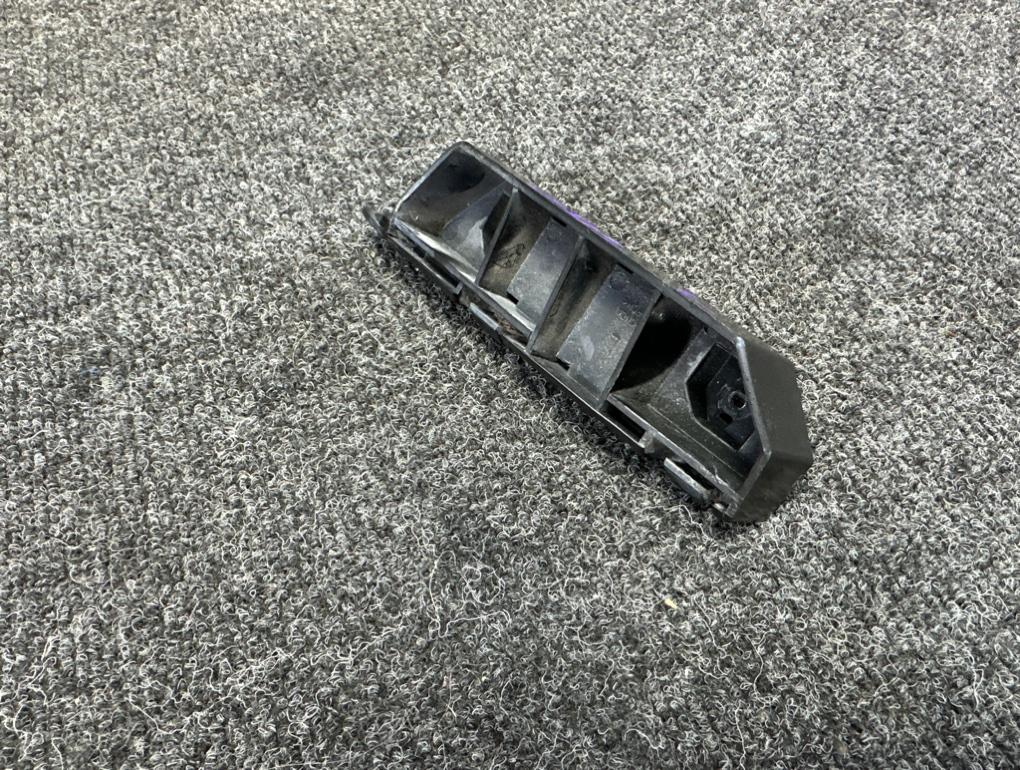 Крепление бампера переднее левое Fit GD1 LEB Крепление бампера переднее левое Fit GD1 LEB