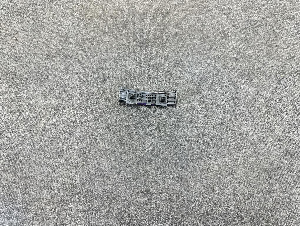 Крепление бампера переднее левое Honda Insight ZE2 LDA 622203GS0A Б/У