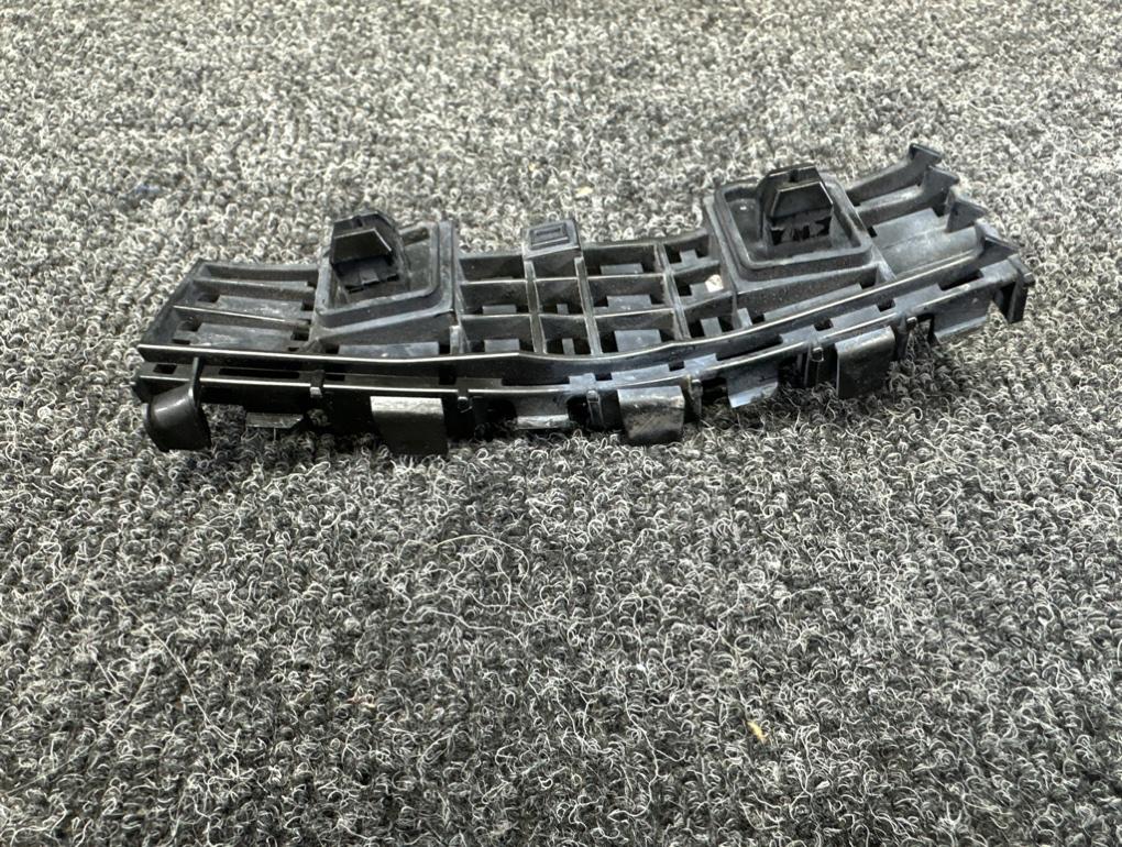 Крепление бампера переднее левое Honda Insight ZE2 LDA