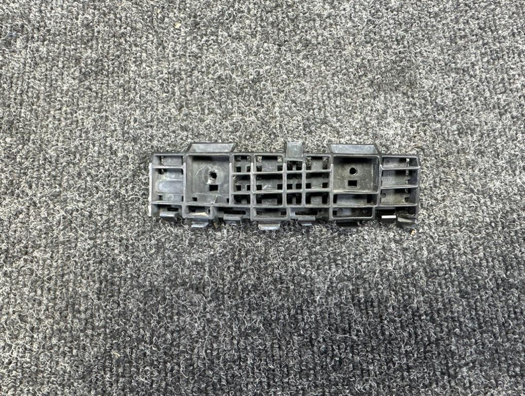 Крепление бампера переднее левое Insight ZE2 LDA