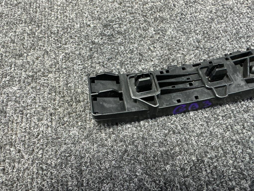 Крепление бампера переднее правое Freed GB3 L15A