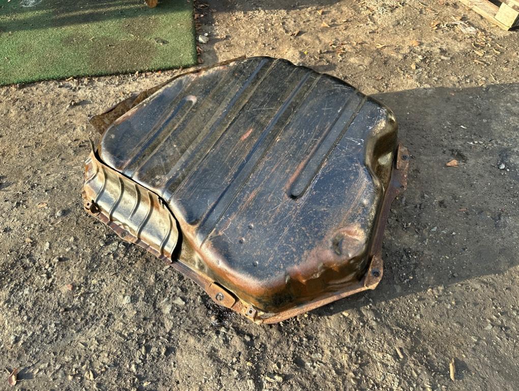 Бензобак Legnum 1999 EA1W 4G93