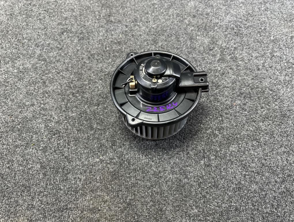 Мотор печки Corolla ZZE124 1NZ-FE