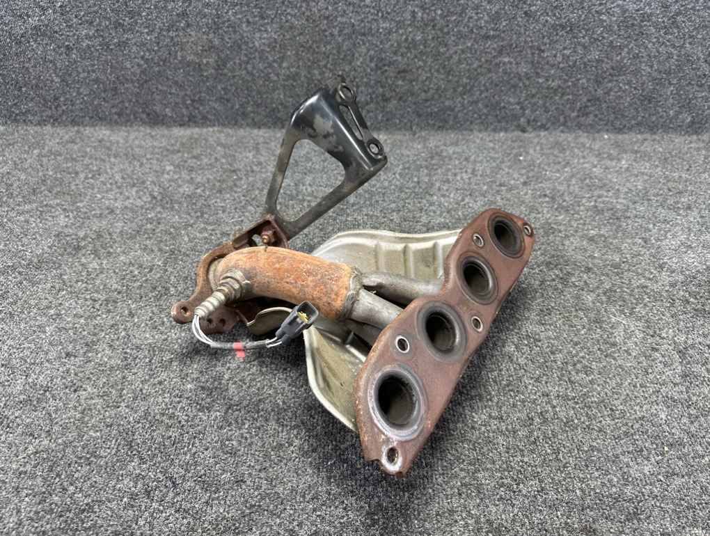 Коллектор выпускной Toyota Corolla Spacio NZE121N 1NZ 1714121090 контрактная