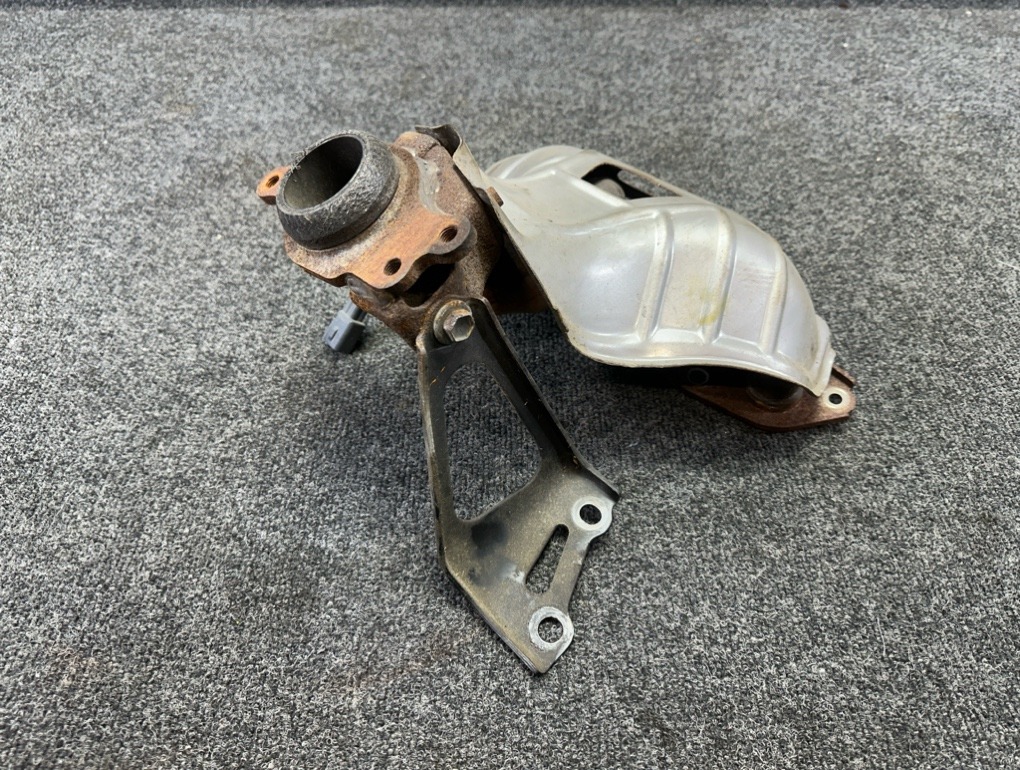 Коллектор выпускной Corolla Spacio NZE121N 1NZ