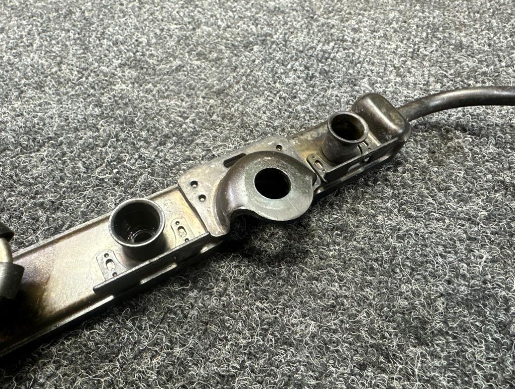 Топливная рейка Corolla Spacio NZE121N 1NZ Топливная рейка Corolla Spacio NZE121N 1NZ