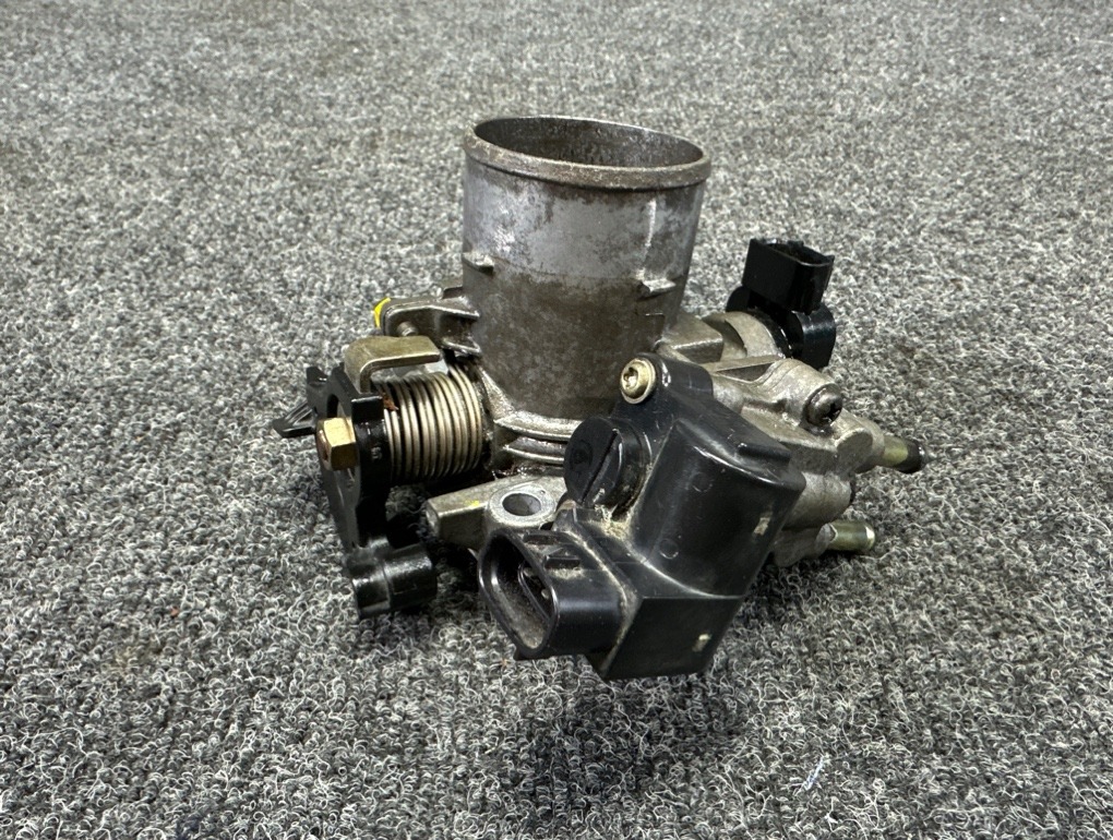 Блок дроссельной заслонки Toyota Corolla Spacio NZE121 1NZ Блок дроссельной заслонки Toyota Corolla Spacio NZE121 1NZ