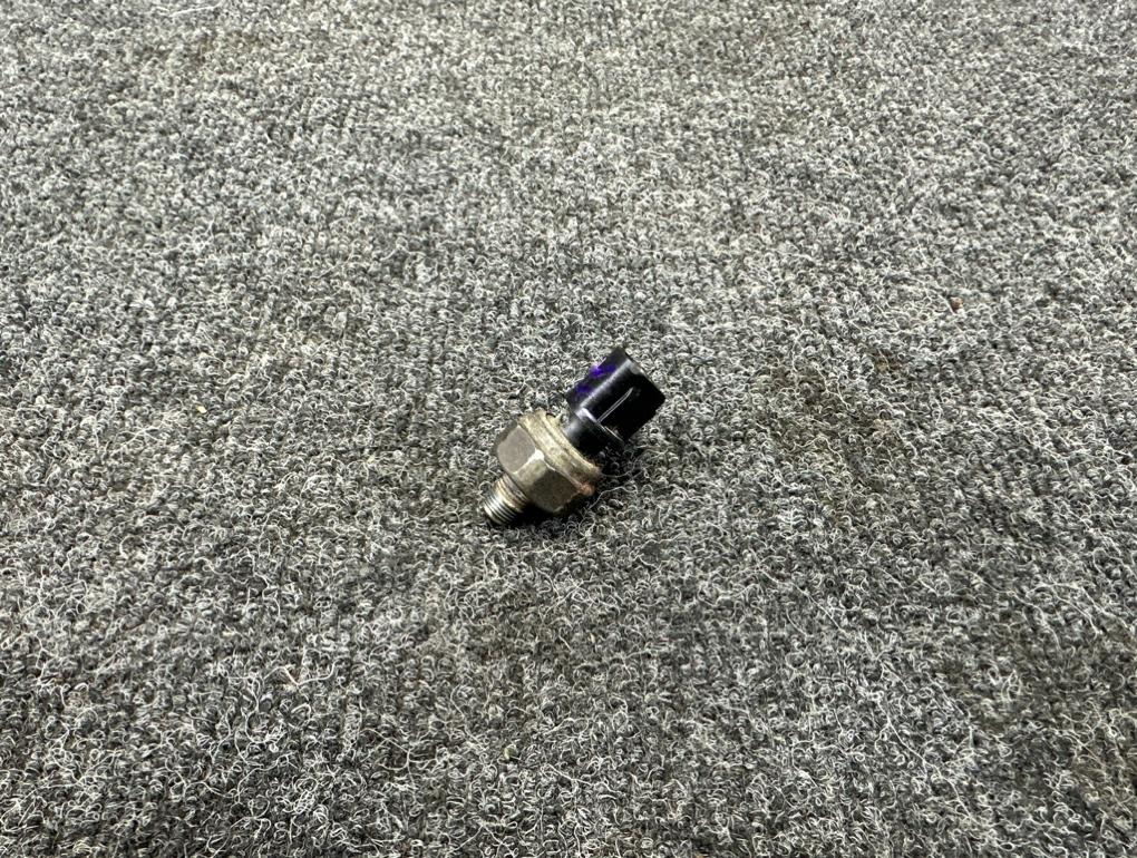 Датчик давления масла Toyota Rav4 SXA10 3SFE 8353028020 контрактная