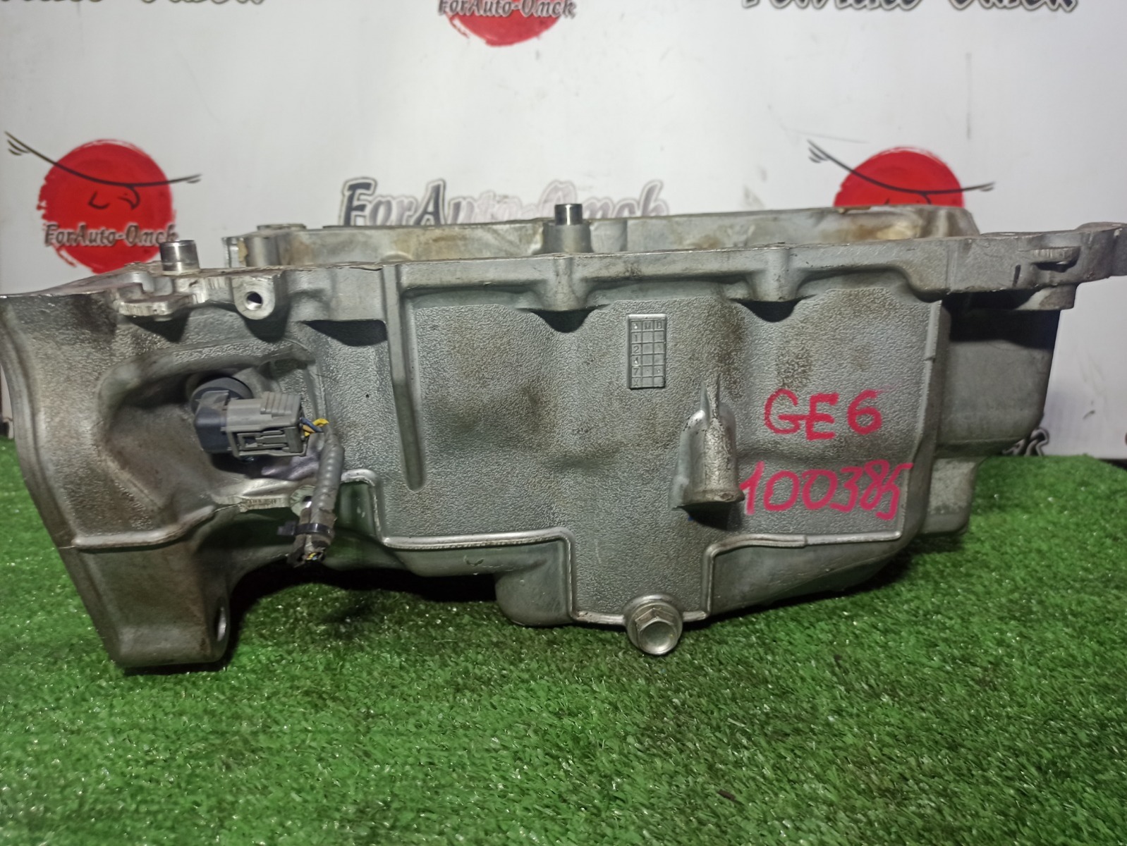 Поддон Honda Fit GE6 (б/у) Поддон Honda Fit GE6 (б/у)