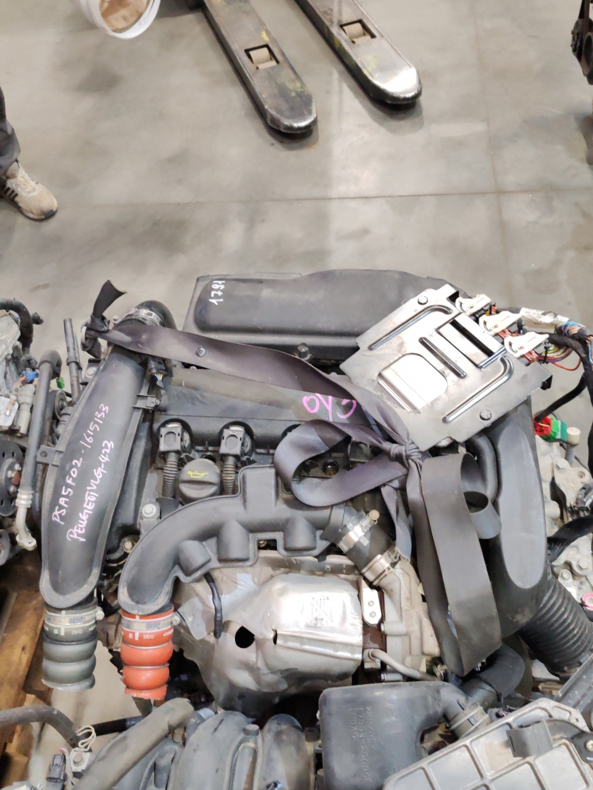 Двигатель 308 4A/C EP6CDT