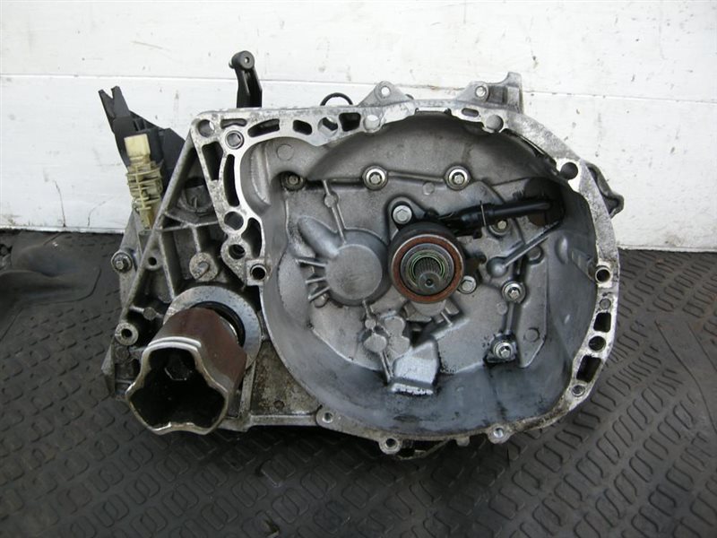 Мкпп Nissan Almera G15 (б/у) Мкпп Nissan Almera G15 (б/у)