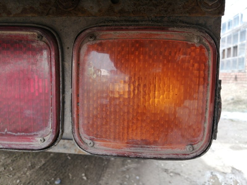 Фонарь задний Isuzu Forward 6HE1 1990 задний правый (б/у)