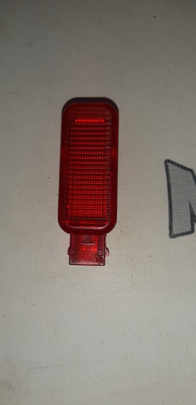 Плафон в дверь Audi A8 4E8 BFM 2002 передний (б/у)