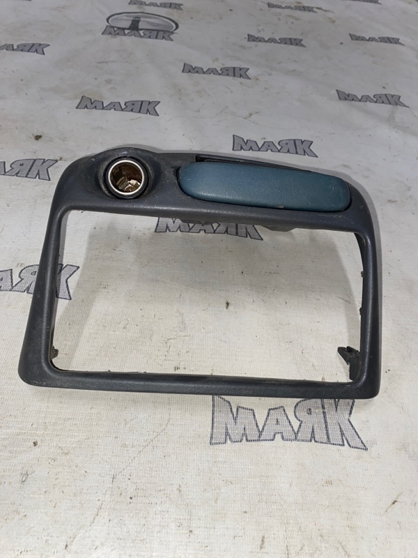Рамка магнитолы Toyota Echo NCP12L 1NZ-FE 1999 (б/у)