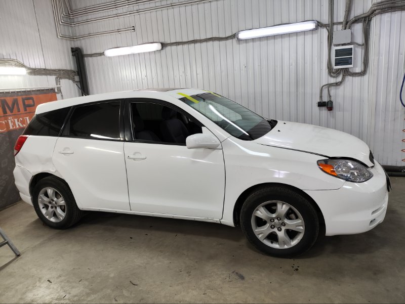 Стекло лобовое переднее Voltz 2002-2008 ZZE136 1ZZ-FE