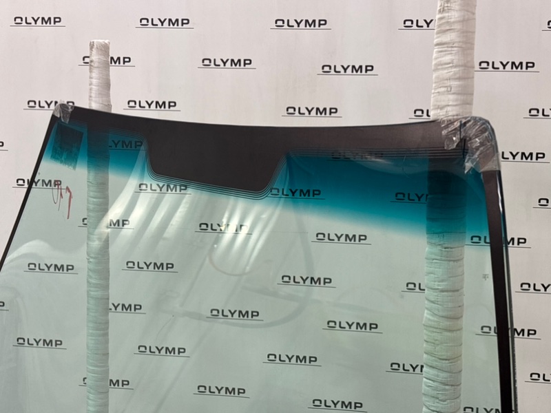 Стекло лобовое переднее 9000 1984-1998 YS3C B202L