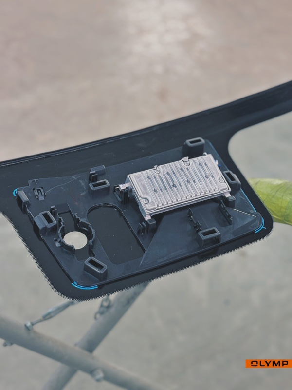 Стекло лобовое переднее Uni-T 2020-2025 S202 JL473ZQ5