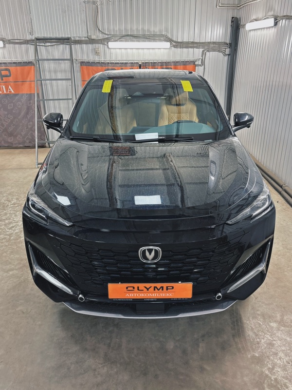 Стекло лобовое переднее Uni-K 2020-2025 CD569 D20TG-AA