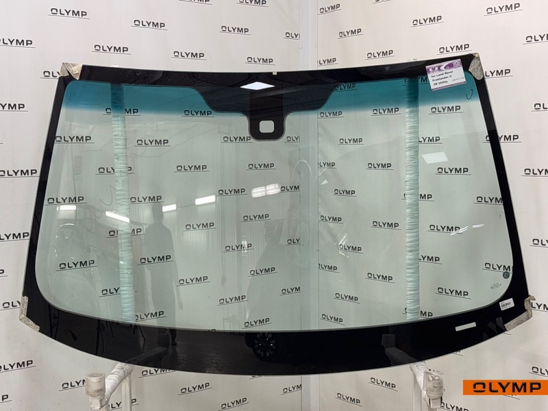 Запчасть стекло лобовое переднее Land Rover Freelander 2006-2014 L359 LR044051 новая Стекло лобовое переднее Land Rover Freelander 2006-2014 L359 LR044051 новая