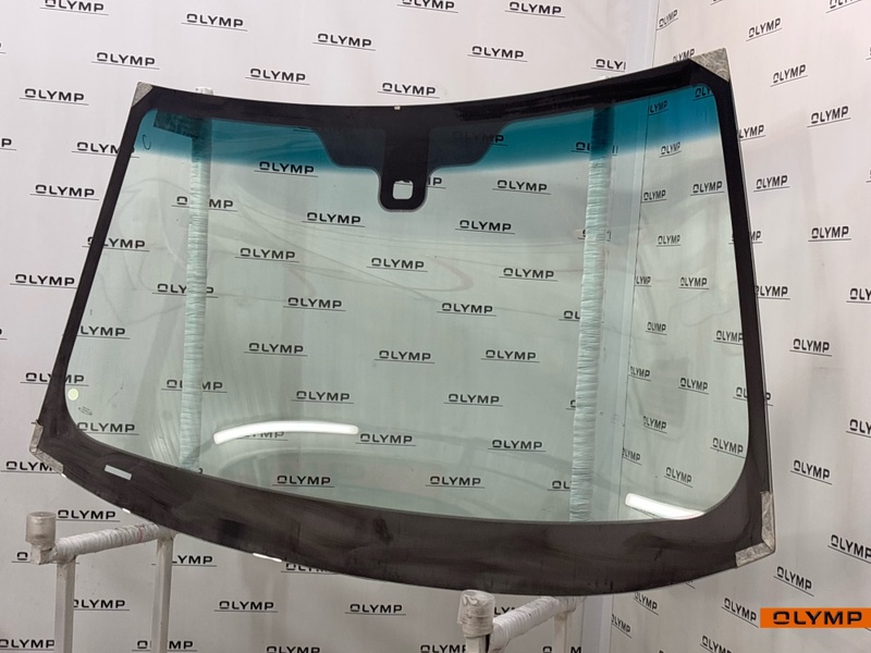 Стекло лобовое переднее Freelander 2006-2014 L359 Стекло лобовое переднее Freelander 2006-2014 L359