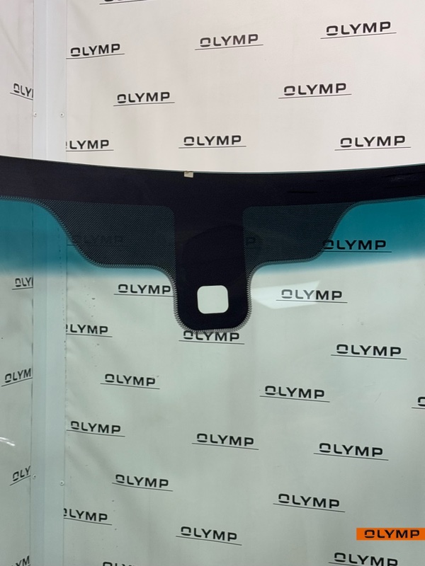 Стекло лобовое переднее Freelander 2006-2014 L359 Стекло лобовое переднее Freelander 2006-2014 L359