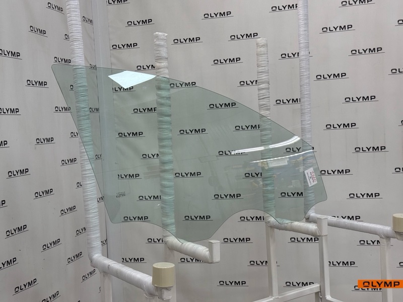 Стекло двери переднее правое Ceed 2006-2012 ED G4FC