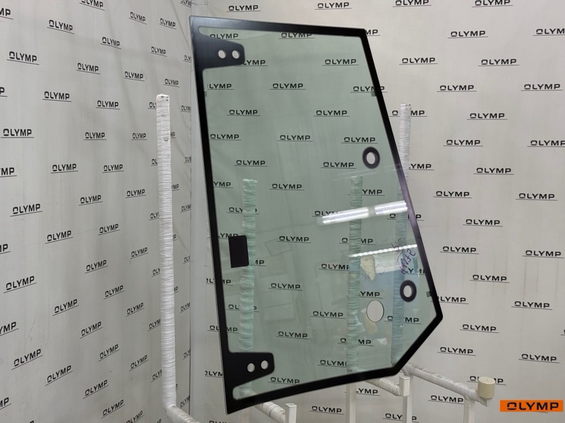 Стекло боковое заднее правое Volvo BL71B BL61B Volvo D5D CDE3