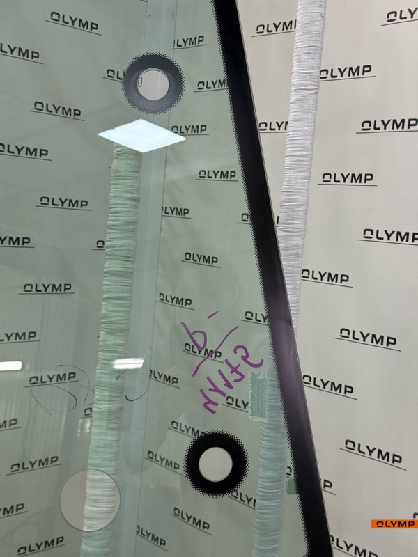 Стекло боковое заднее правое BL71B 2012-2015 BL61B Volvo D5D CDE3