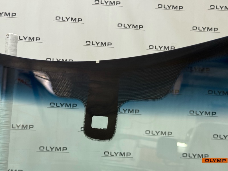 Стекло лобовое переднее Discovery 2004-2009 L319 AJD