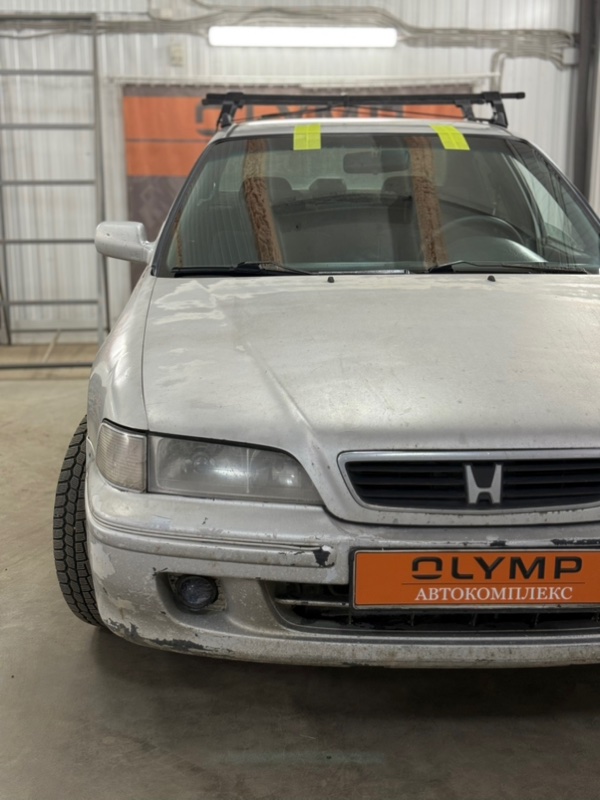 Стекло лобовое переднее Accord 1993-1999 CC7 F20Z1