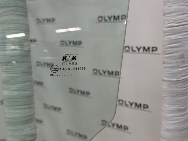 Стекло двери переднее левое Приора 1995-2018 2170 ВАЗ-21126